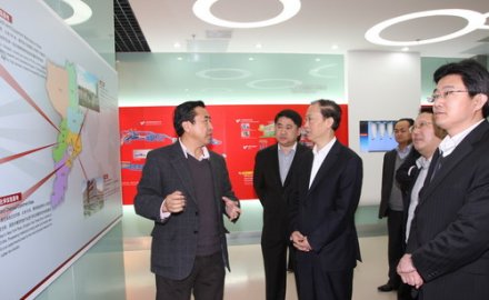 青島市委副書記王文華來軟控調(diào)研指導(dǎo)工作