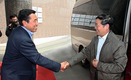 工信部副部長楊學(xué)山一行到國家輪胎中心考察